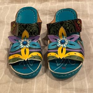 Multi colored light weight